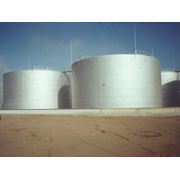 Резервуары для хранения нефтепродуктов фото