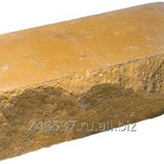 Кирпич гиперпрессованный облицовочный одинарный М-250 желтый рустированный угол фото