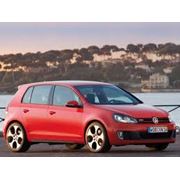 Автомобиль Volkswagen Golf GTI фото