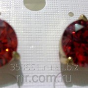 Классические серьги гвоздики с красными камнями .1290 фото