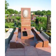 Гранитный цоколь № 44 фото
