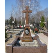 Гранитный цоколь № 69 фото
