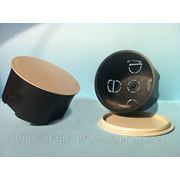 Монтажная коробка в бетон и кирпич распределительная d 80 mm, h45mm, крышка с цельным кольцевым ободком фиксатором: ISO 9001, УКРСЕПРО фото