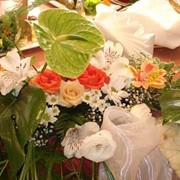 Изготовление букетов и композиций из живого и искусственного материала фото