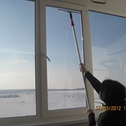 Мытье окон и витрин фото