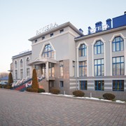 Високоякісні послуги з харчування та проживання фото