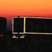 Световозвращающая пленка для контурной маркировки транспортных средств фото