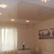 Натяжные потолки глянцевые фото
