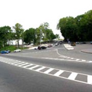 Нанесение дорожной разметки фото