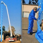 Мобильный аварийно-спасательный рукав (желоб) в комбинации со спасательной подъемной площадкой фото