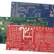 Установка аксиальных и радиальных выводных электронных компонентов на автоматической линии. фото