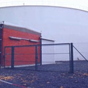 Наружные поверхности ёмкостей с нефтепродуктами фото