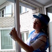 Мытье окон и витрин фото