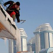 Чистка крыш от льда фото