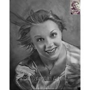 Портрет девушки с фотографии, портрет по фотографии в технике сухая кисть фото