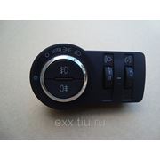 Chevrolet Cruze: кнопка включения противотуманных фар с режимом AUTO и корректором угла наклона фар фото
