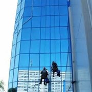 Мойка окон и витражей фото