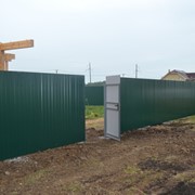 Забор из профнатила с полимерным покрытием фото