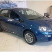 Автомобиль Fiat Punto фото