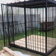 Вольер из прутьев фото