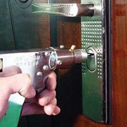 Аварийно Взлом замка без повреждений двери отмычками фото