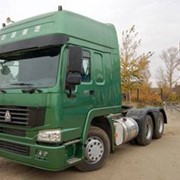 Тягач HOWO ZZ4327N3557C фото