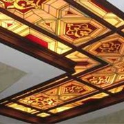 Стеклянные и зеркальные потолки фото