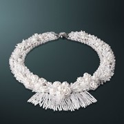 Колье с пресноводным жемчугом и бисером фото