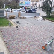Укладка тротуарной плитки фото