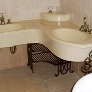 Столешница из камня в ванной комнате фото