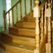 Деревянные и комбинированные лестницы. фото