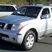Внедорожник Nissan Pathfinder фото