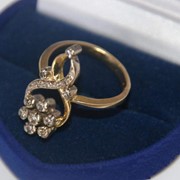 Золотое кольцо 750 пробы с бриллиантами 4,7 грамма фото