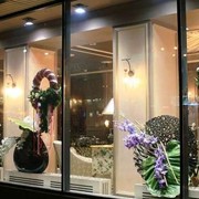 Украшение цветами витрин фото