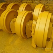 Колесо направляющее в сборе с кронштейном для бульдозера Shantui SD22 фото
