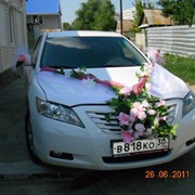 Изготовление украшений для свадебных автомобилей фото