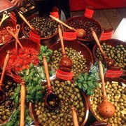 Оливки и маслины фото