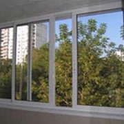 Раздвижные балконные системы из алюминия фото