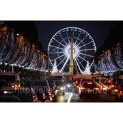 Предрождественские развлечения в Париже фотография