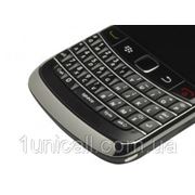 Анонсований смартфон BlackBerry 9720 з QWERTY-клавіатурою фотография