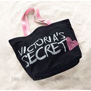 В наличии — брендовые пляжные сумки от Victoria's Secret! фотография