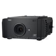 Компактный цифровой кинопроектор от NEC фотография