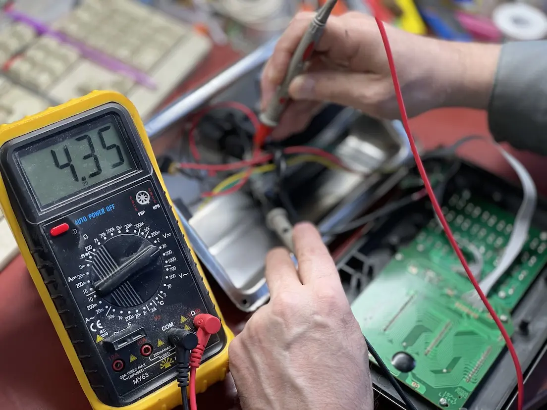 поломка весов для списания. починить весы. неисправности механических весов. ремонт весов напольных электронных. ремонт весов.