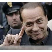 Берлускони будет нежиться в кровати Наполеона фотография