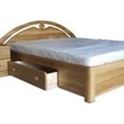 двуспальные деревянные кровати с выдвижными ящиками фотография