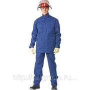 В офисах компании «ВСТ» появились в продаже коллекции термостойких костюмов ЭЛЕКТРА, предназначенных для защиты от термических факторов электрической дуги. фотография