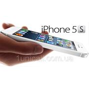 iPhone 5S матиме світиться кнопку Додому з логотипом Apple фотография