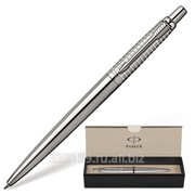 Ручка шариковая Parker Jotter Premium/Stainless Steel Chiselled Серебро, кор. нер. ст., хром. дет. фотография