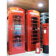 Красные телефонные будки из Англии фото