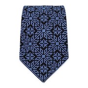 Черный галстук с буковинским орнаментом синего цвета